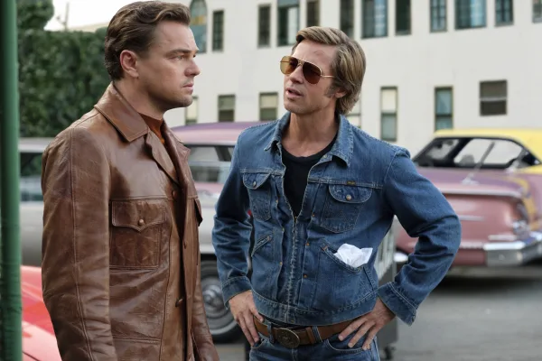 Ο Brad Pitt και ο Leonardo DiCaprio στην ταινία Once Upon a Time in Hollywood του 2019.