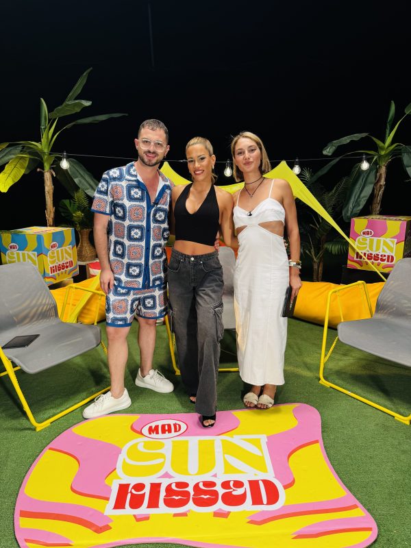 MAD SUNKISSED: Η viral χορεύτρια Μαρία Δήμητρα Κολυμπάρη στο πλατό του Mad Tv