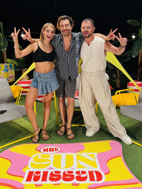 MAD SUNKISSED: Ο Ανδρέας Δερδεμέζης και ο Γιώργος Σαββίδης σε ένα επεισόδιο γεμάτο ευχάριστα vibes