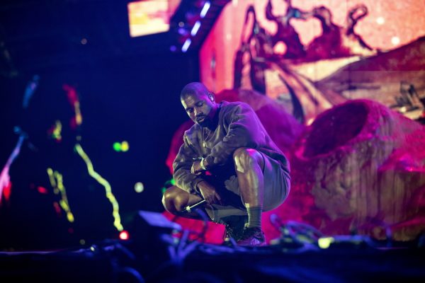 Kanye West: Η θριαμβευτική επιστροφή στις ευρωπαϊκές σκηνές μέσα από ένα στάδιο 118.000 ατόμων