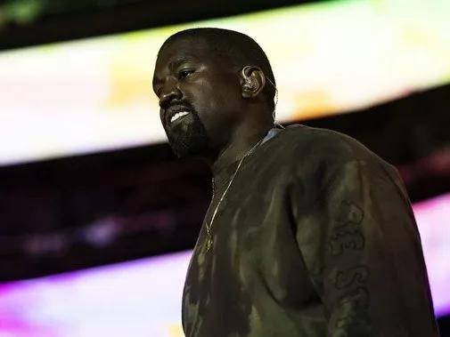 Ο Kanye West σε στιγμιότυπο από το ντοκιμαντέρ In Whose Name που γυρίστηκε με iPhone.