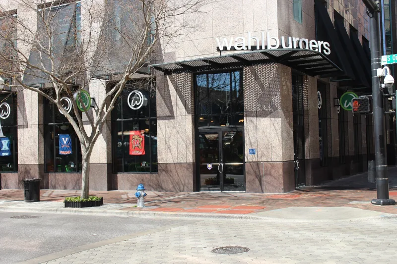Mark Wahlberg Wahlburgers