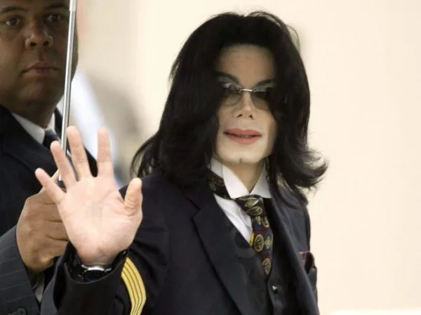 Η κάλτσα του Michael Jackson που πωλήθηκε σε δημοπρασία για 7.688 ευρώ.