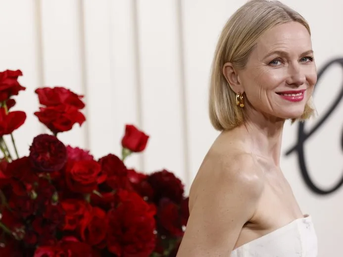 Η Naomi Watts ως Jackie O και ο Paul Kelly ως JFK Jr. στα γυρίσματα του American Love Story στη Νέα Υόρκη.