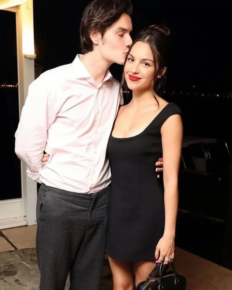 Olivia Rodrigo -Louis Partridge