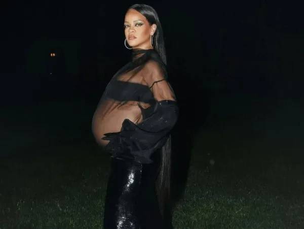 Η Rihanna παίζει με τις αντιθέσεις σε ένα unexpected look