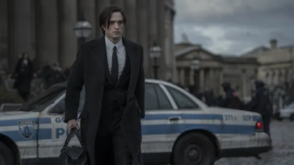 Ο Robert Pattinson ως Bruce Wayne στην ταινία The Batman του 2022.