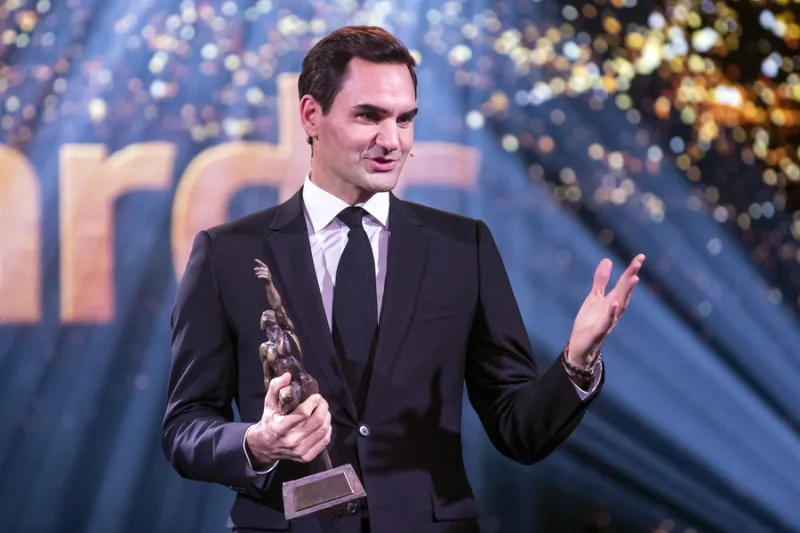 Ο Roger Federer σε επίσημη εμφάνιση, ο οποίος εντάχθηκε στη λίστα των δισεκατομμυριούχων του Forbes.