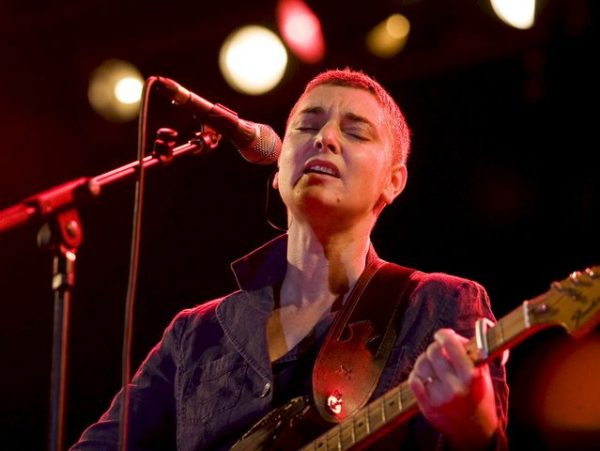 Ετοιμάζεται βιογραφική ταινία για τη Sinéad O’Connor