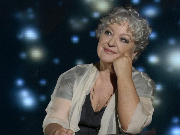 ΤΑΝΙΑ ΤΣΑΝΑΚΛΙΔΟΥ: «Καλοκαίρι Αλλιώς» στην Ταράτσα του Λαμπέτη