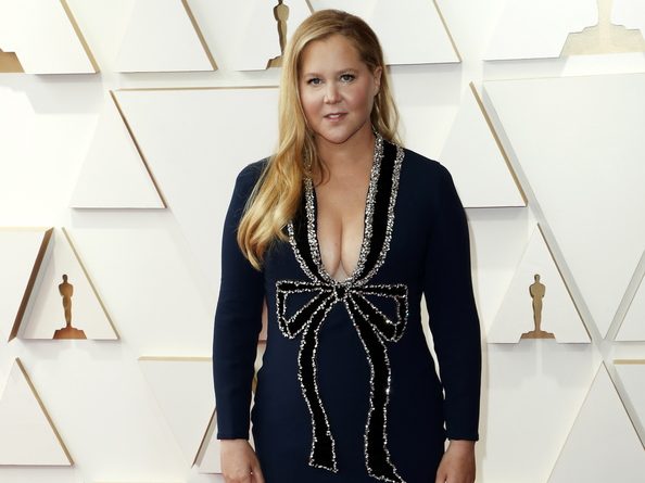 Amy Schumer: Κυκλοφορεί με ΠΙ μετά το χειρουργείο – Οι δυσκολίες που αντιμετωπίζει