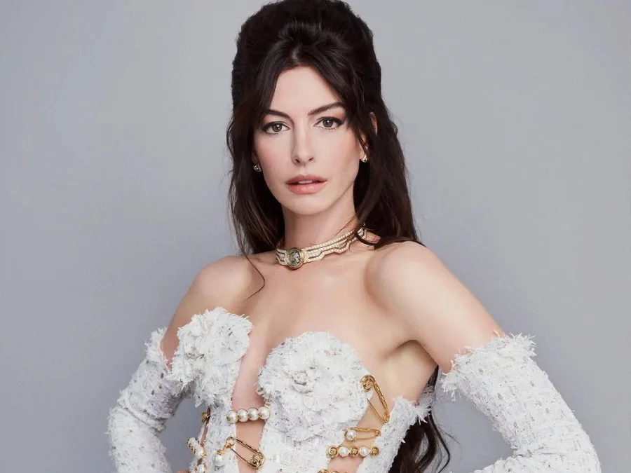 Anne Hathaway