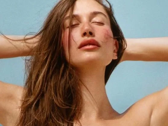 Hailey Bieber