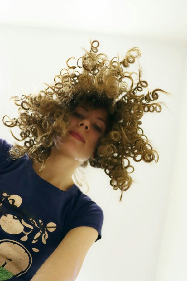 Heatless curls: Έτσι θα κάνεις μπούκλες τα μαλλιά σου χωρις θερμότητα