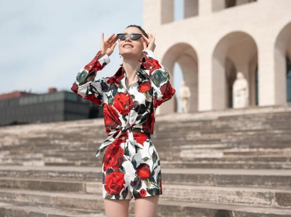 Emily in Paris: Η τελευταία σεζόν έρχεται τα Χριστούγεννα και η Ελλάδα πρωταγωνιστεί