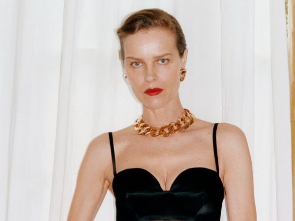 Η πρώτη καμπάνια της Sarah Burton για τον οίκο Givenchy αλλάζει τους κανόνες της πολυτέλειας