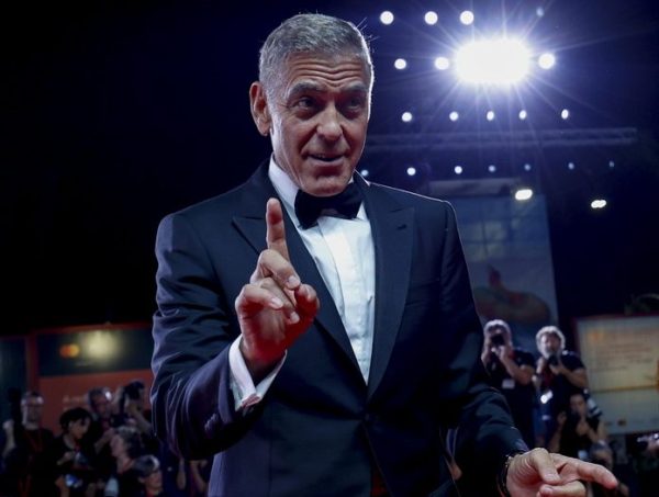 Ο Γιώργος Λάνθιμος σκηνοθετεί τον George Clooney σε διαφήμιση για το Super Bowl 2026