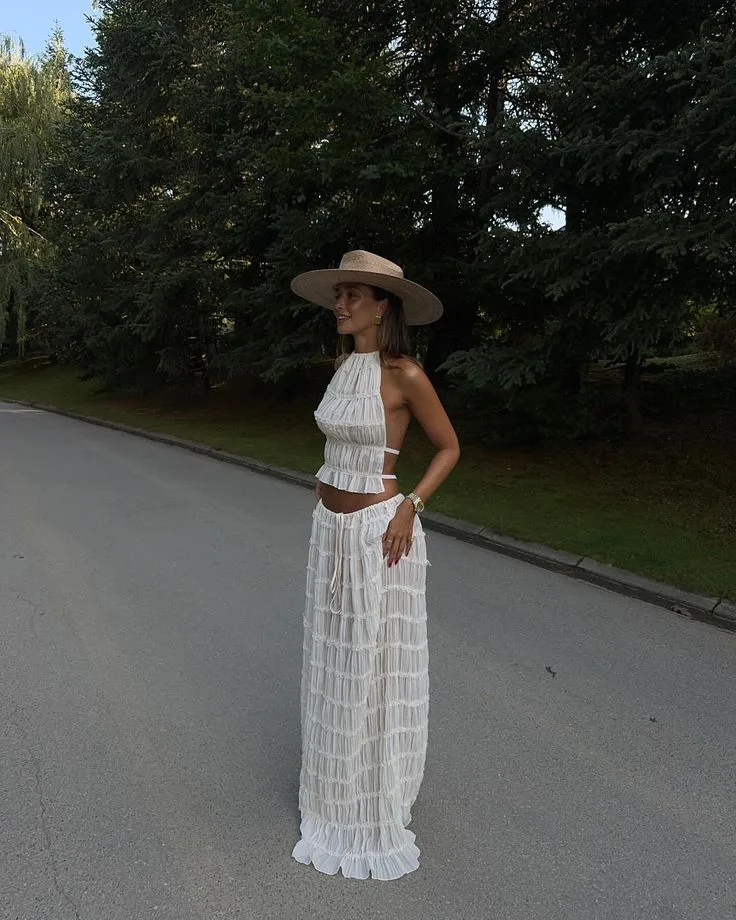 Το απίθανο κόλπο για να μη μαυρίζουν τα λευκά σου ρούχα από τον ήλιο