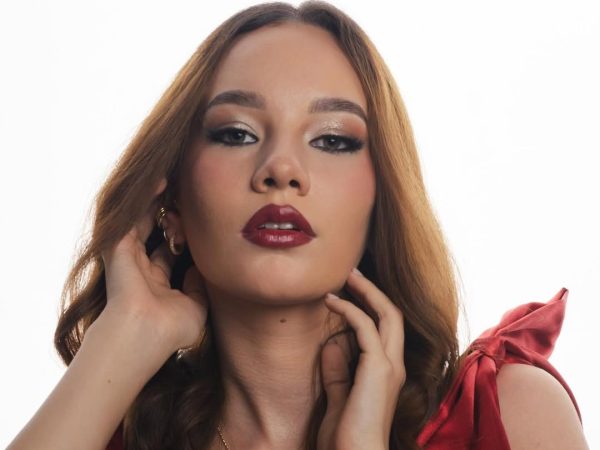 Pre-Shower Makeup: Το viral trend του TikTok που θα αλλάξει για πάντα τον τρόπο που βάφεσαι