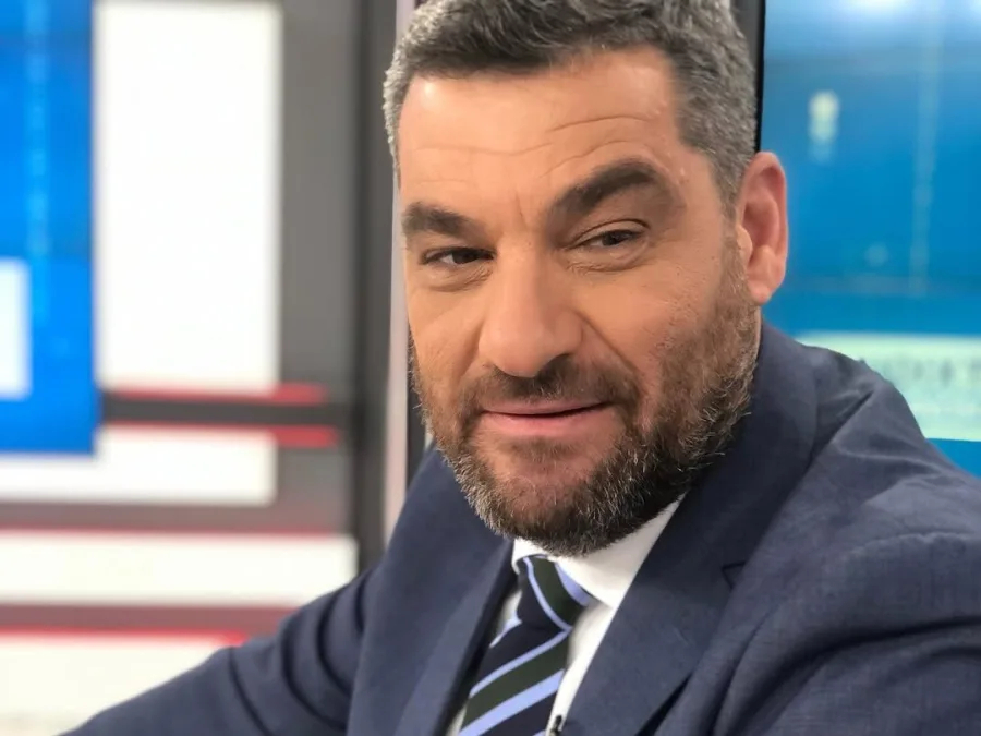 Open Μάνος Νιφλής