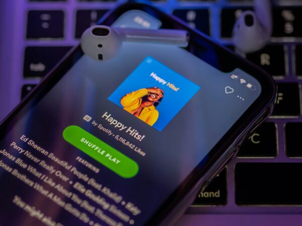 Εκκαθάριση «μαμούθ» στο Spotify με 75 εκατομμύρια τραγούδια – Στο στόχαστρο το AI spam