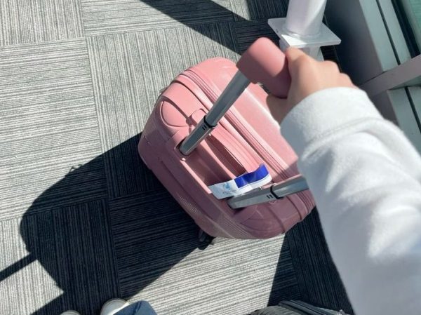 Το απόλυτο hack για να μην σου κλέψουν τίποτα από τη βαλίτσα στο αεροδρόμιο