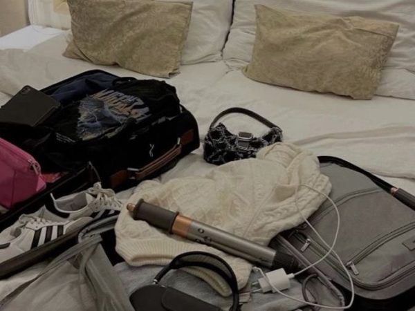 Μη βάλεις ποτέ ξανά τη βαλίτσα στο κρεβάτι – Δες γιατί