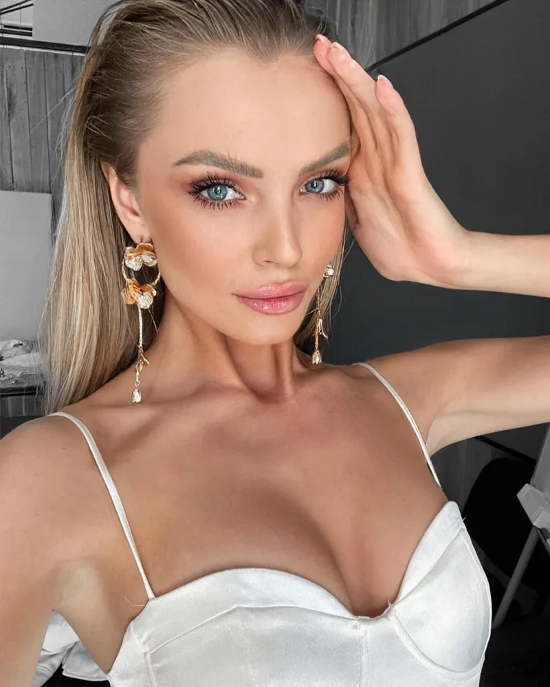 Wet look χτένισμα