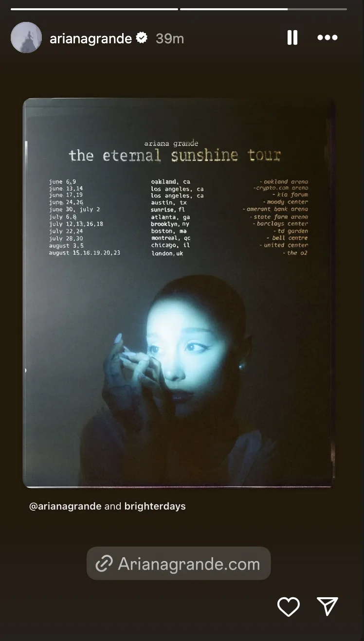 Αφίσα της Ariana Grande για την περιοδεία Eternal Sunshine Tour.