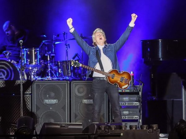 Ο Paul McCartney κάνει comeback με το Days We Left Behind