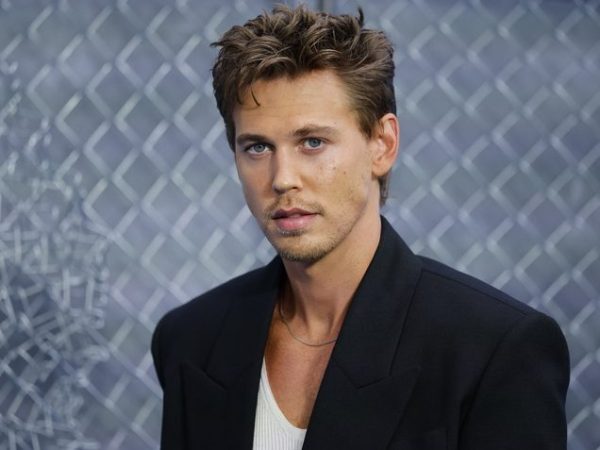 Ο Austin Butler γίνεται ο νέος ιδιοκτήτης του θρυλικού σπιτιού του Brad Pitt στο Los Feliz