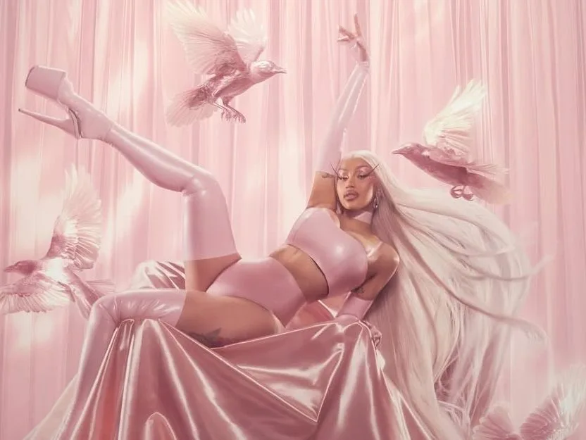 Η Cardi B σε φωτογραφία από το Instagram για την περιοδεία Little Miss Drama Tour.