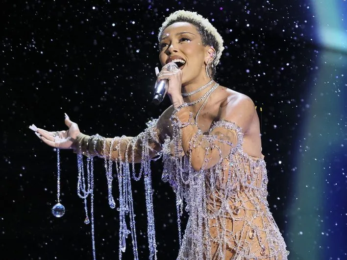 Η τραγουδίστρια Doja Cat σε φωτογραφία από το ΑΠΕ-ΜΠΕ για την κυκλοφορία του νέου της album Vie.