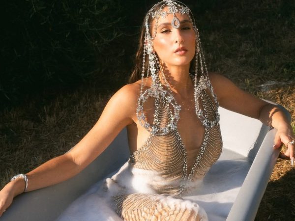 VIDEOCLIP: Evangelia – Diamond Baby