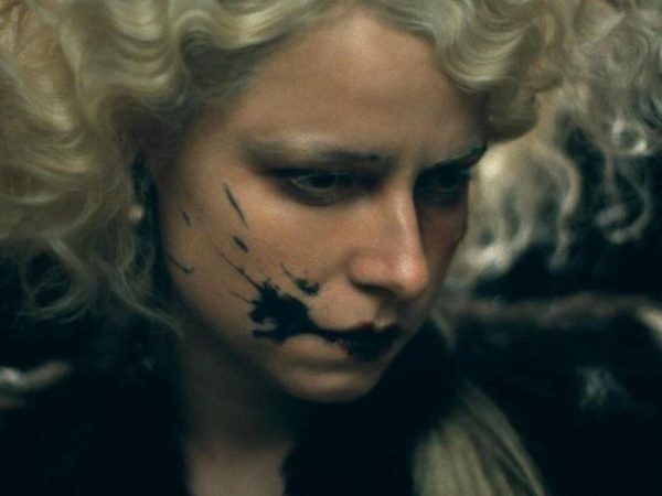 Η πιο σκοτεινή νύφη έρχεται στα cinema (video)