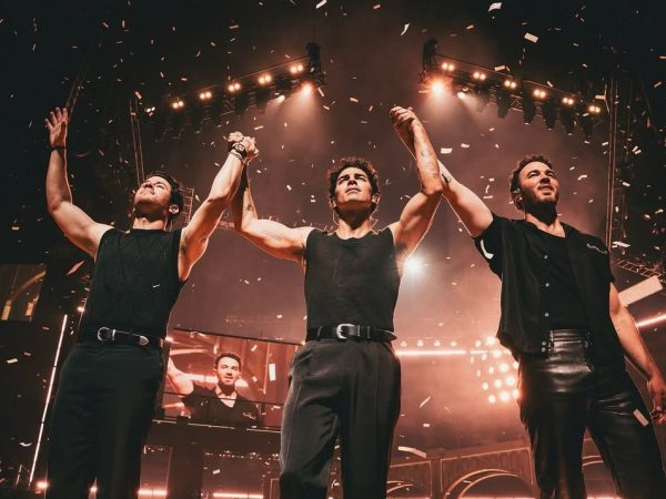 «Camp Rock 3»: Η Disney ξαναφέρνει τη μαγεία των 2000s με τους Jonas Brothers
