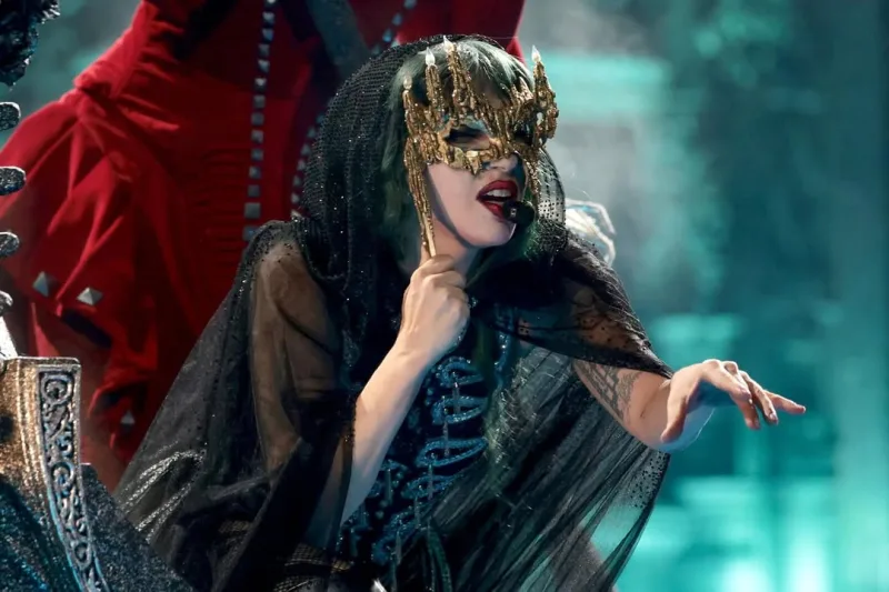 Η Lady Gaga σε φωτογραφία από τον προσωπικό της λογαριασμό στο Instagram για την επιτυχία του The Dead Dance.