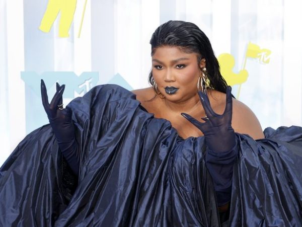 Lizzo: O λόγος που «πάγωσε» το άλμπουμ Love in Real Life την τελευταία στιγμή