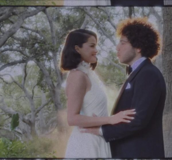 Selena Gomez-Benny Blanco: Παντρεύτηκαν! Οι φωτογραφίες από τον παραμυθένιο τους γάμο