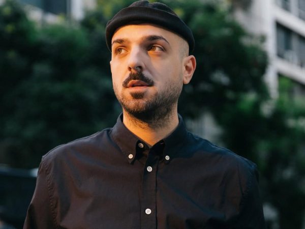 Mad premiere: Ακούσαμε πρώτοι το νέο ακυκλοφόρητο άλμπουμ του Apon «Ηχογένεια»