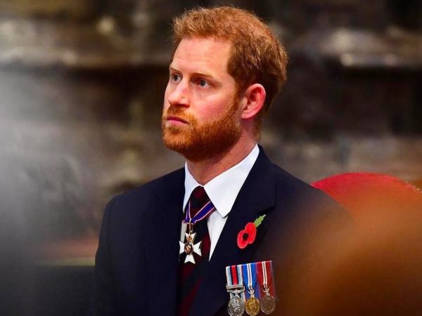 Πρίγκιπας Harry και βασιλιάς Κάρολος: Η επανένωση μετά από 19 μήνες στο Clarence House
