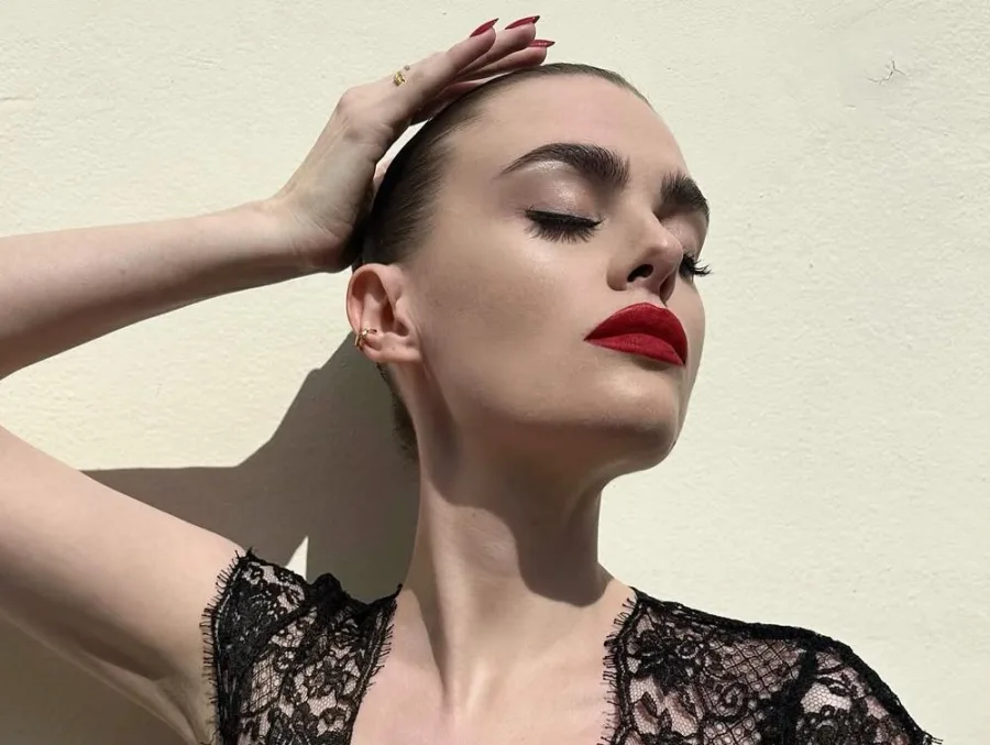 dark_lips
