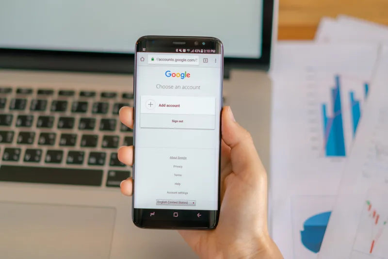 Το λογότυπο της Google σε οθόνη υπολογιστή, σχετικά με το τεχνικό πρόβλημα στις υπηρεσίες Gmail και ειδήσεων.