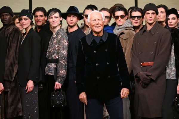 Ο Ιταλός σχεδιαστής μόδας Giorgio Armani σε επίσημη εμφάνιση.