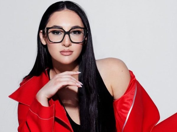 Klavdia: H διεθνής συνεργασία της με τον Edward Maya και τον Valentino Indy