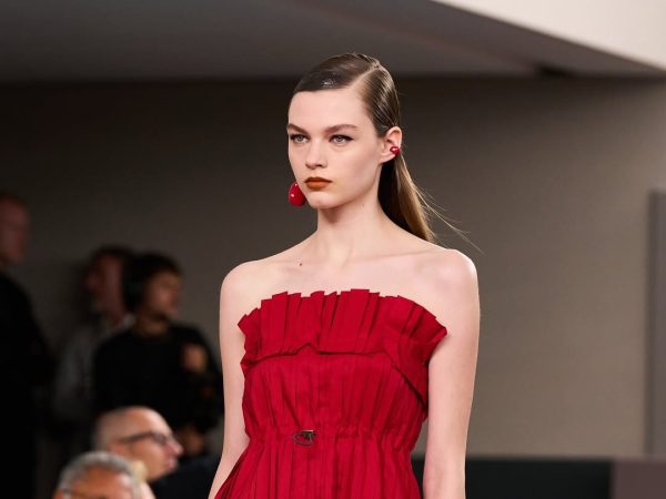 Milan Fashion Week: Όλα τα beauty looks που θα αντιγράψεις πριν το TikTok τα κάνει viral