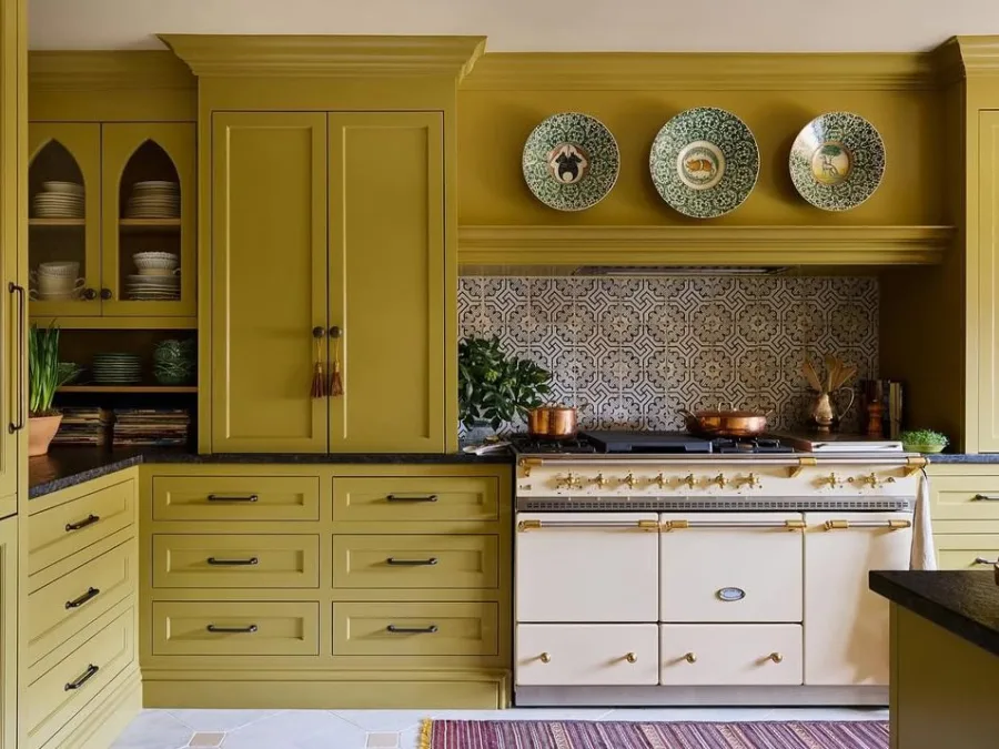olive_green_deco