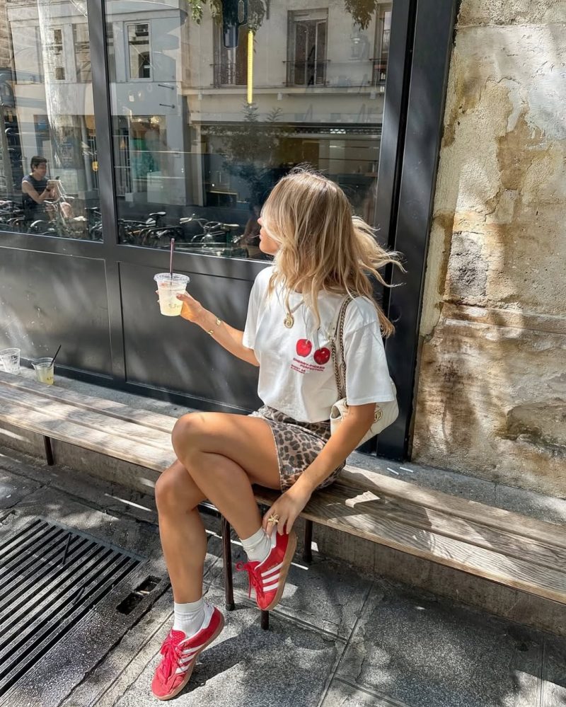 Κόκκινα sneakers