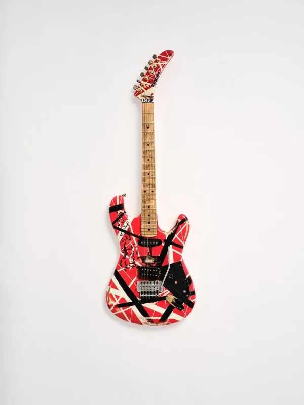Η κιθάρα που έκανε τον Eddie Van Halen θρύλο πωλήθηκε σε τιμή που ζαλίζει