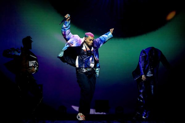 Εκρηκτικό line-up συνεργασιών στο νέο άλμπουμ του Chris Brown